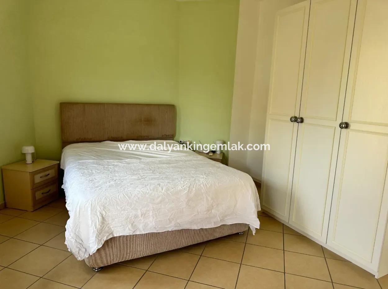 Detached Villa On A Complex