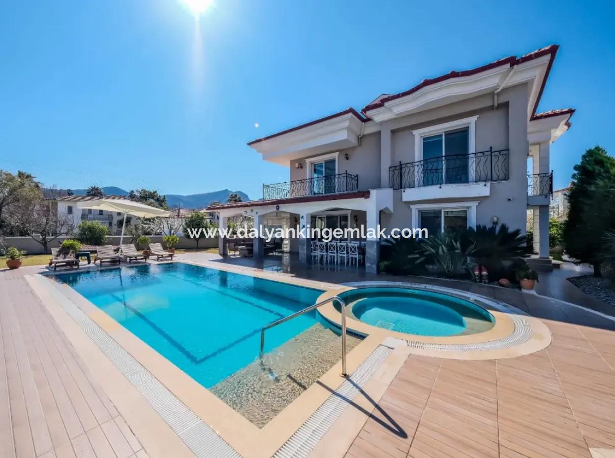 Luxury Detached Villa For Sale In Gülpınar