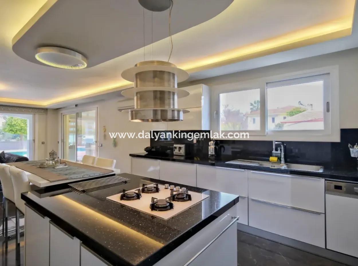 Luxury Detached Villa For Sale In Gülpınar