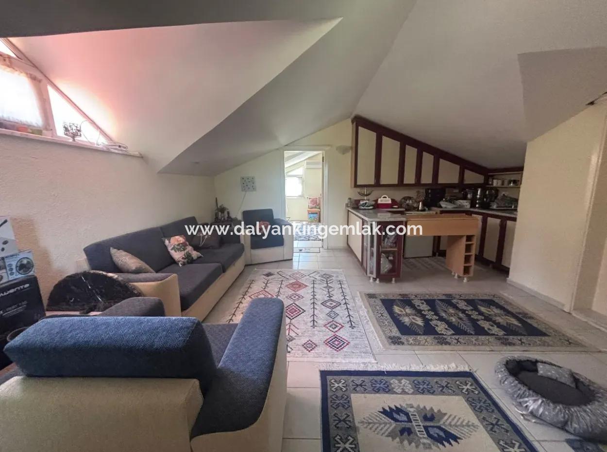 Triplex Villa Surrounded By Nature