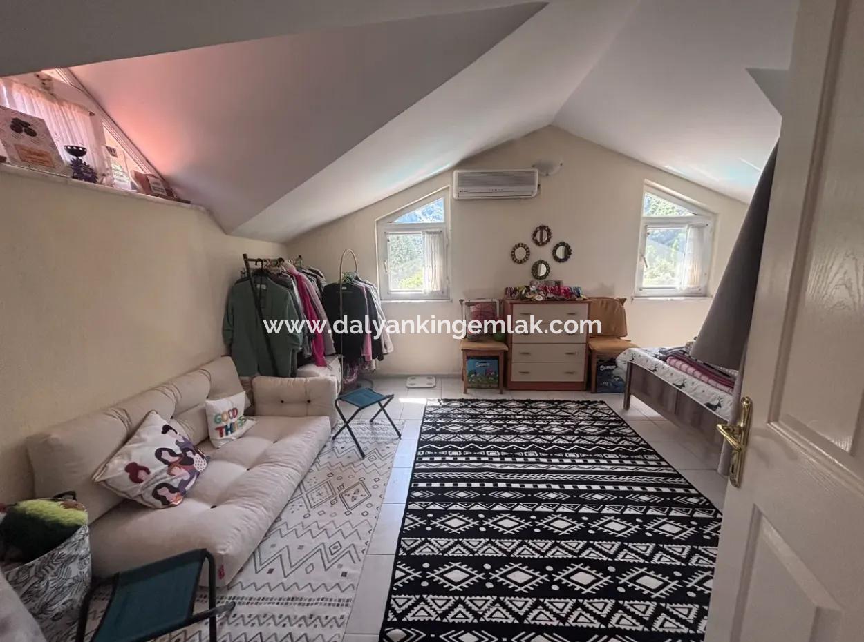 Triplex Villa Surrounded By Nature