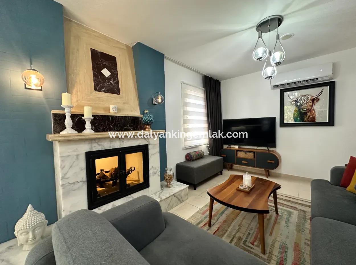 Stylish Semi-Detached Villa