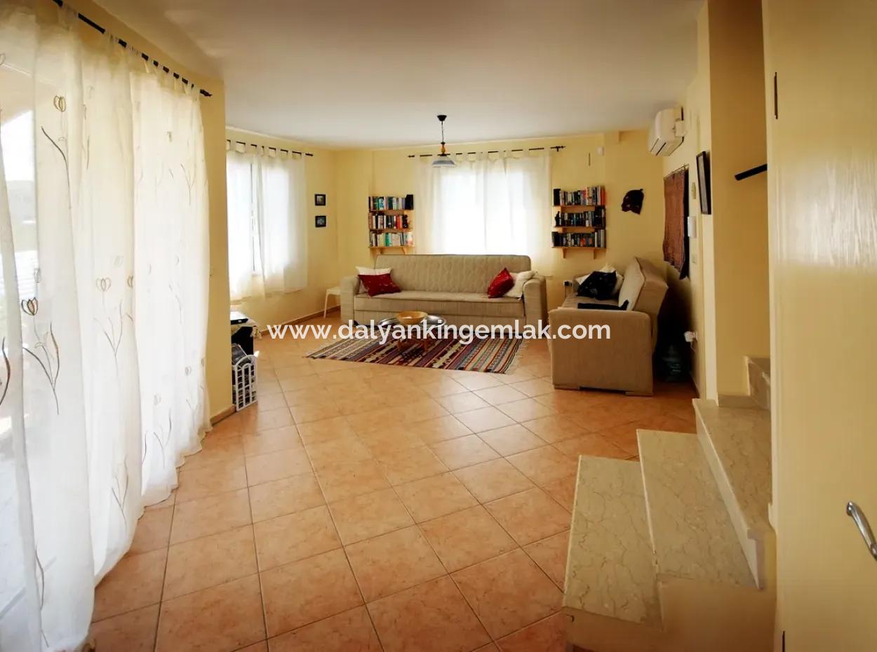 Detached Villa With Shared Pool And Lush Gardens In The Gülpınar Area Of Dalyan