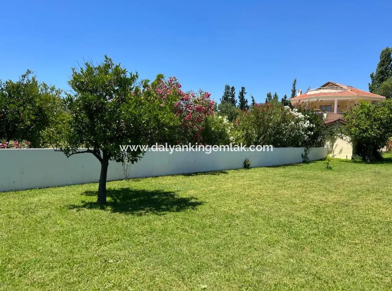 Stunning Detached Private Villa