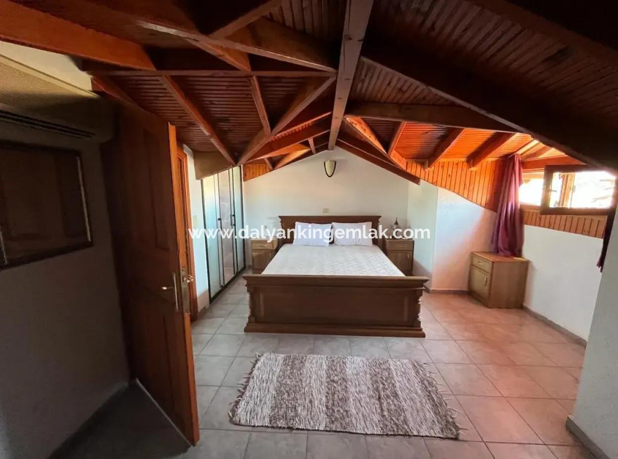 Complex Villa Close To Town