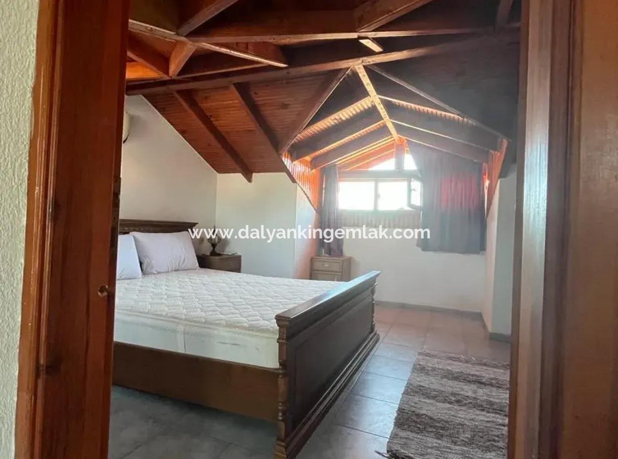 Complex Villa Close To Town