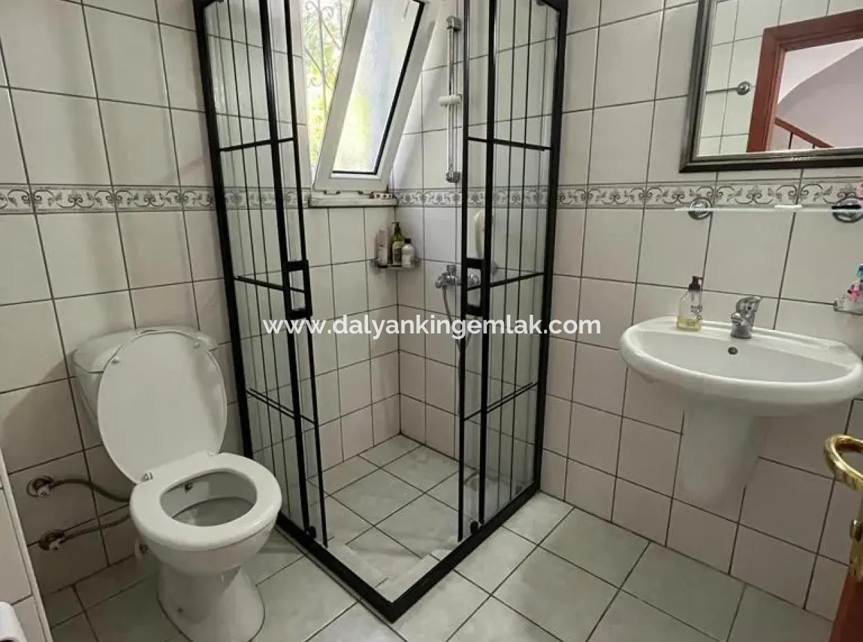 Complex Villa Close To Town