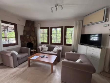 Homely Complex Villa Close To Town