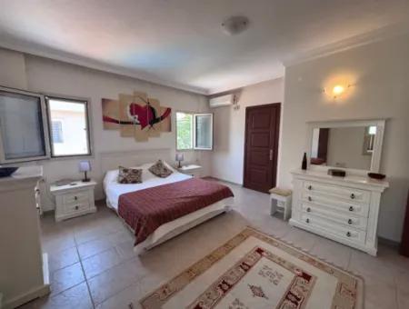 Pretty Complex Villa For Sale