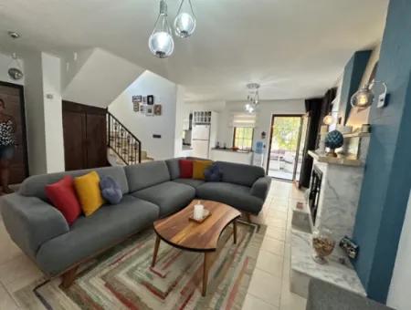 Stylish Semi-Detached Villa