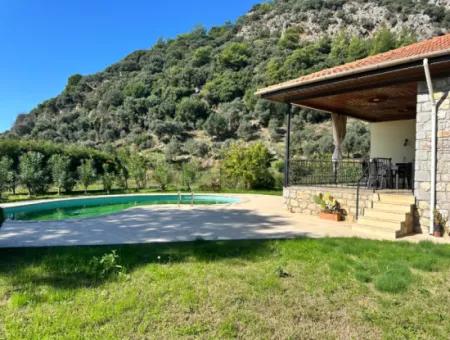 Rural Bungalow Ready For New Renter