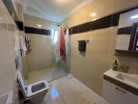 Complex Villa Close To Town