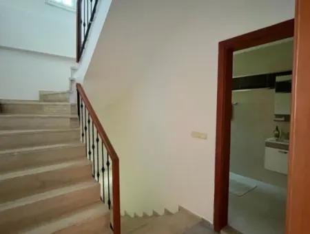 Complex Villa Close To Town