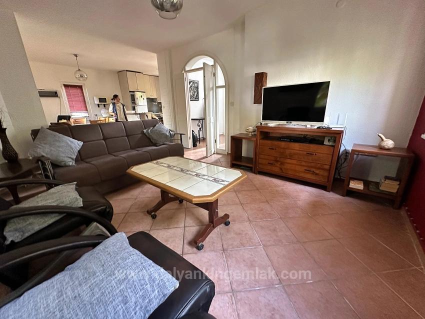 Продается Двухуровневая Вилла В Тихом И Спокойном Комплексе В Центре Дальяня.