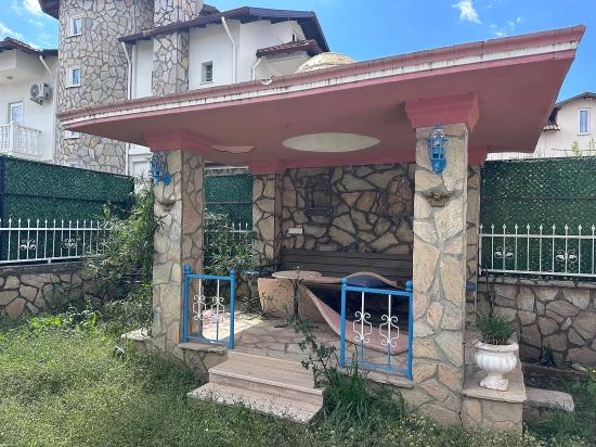 Уникальная Вилла На Частном Участке Площадью 500 М² – Обладает Огромным Потенциалом.