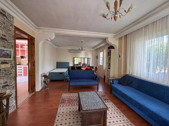 Уникальная Вилла На Частном Участке Площадью 500 М² – Обладает Огромным Потенциалом.