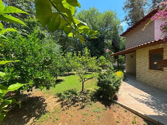 В Центре Dalyan Двухуровневая С Тайным Садом Продается