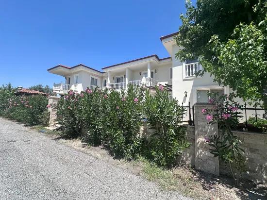 Тексты с Спокойным Садом Многоэтажной Жизни