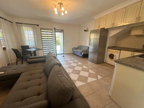 Квартира На Первом Этаже В Аренду В Центре Даляна