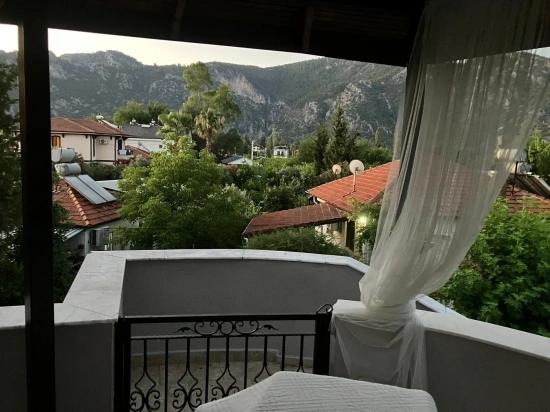 Уникальная Средиземноморская Вилла С Отдельными Апартаментами