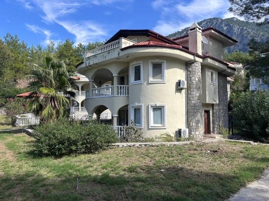 Эксклюзивная Возможность Реконструкции В Тихой Долине Аккая.