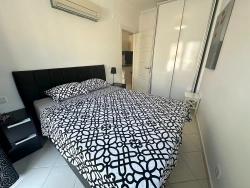 Современная Элегантность, Органично Вписанная В Реку.