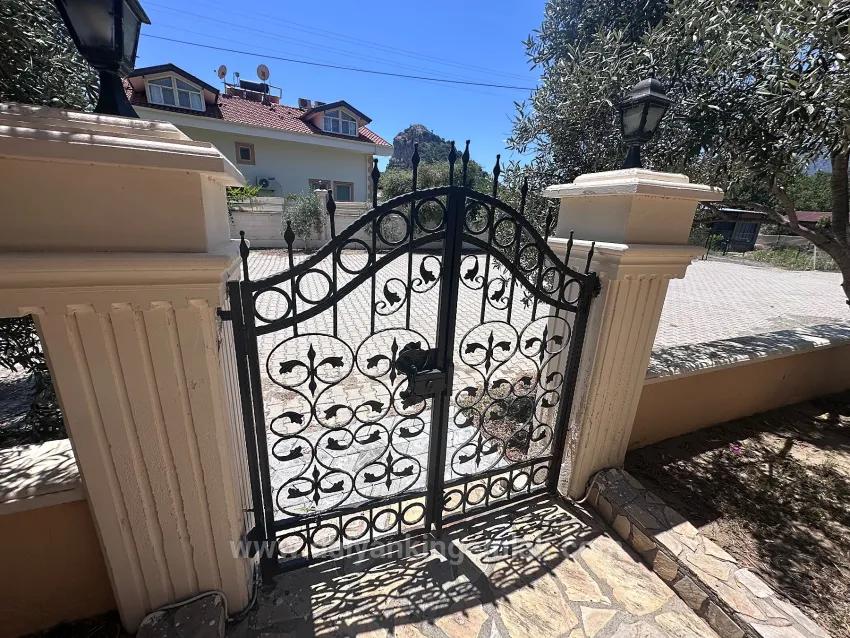 Dalyan'ın Simgesel Manzarasına Açılan Zamansız Bir Yaşam