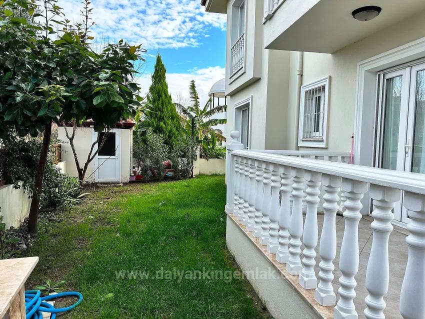 Metinler'de Ortak Havuzlu Şık Bahçe Katı Daire