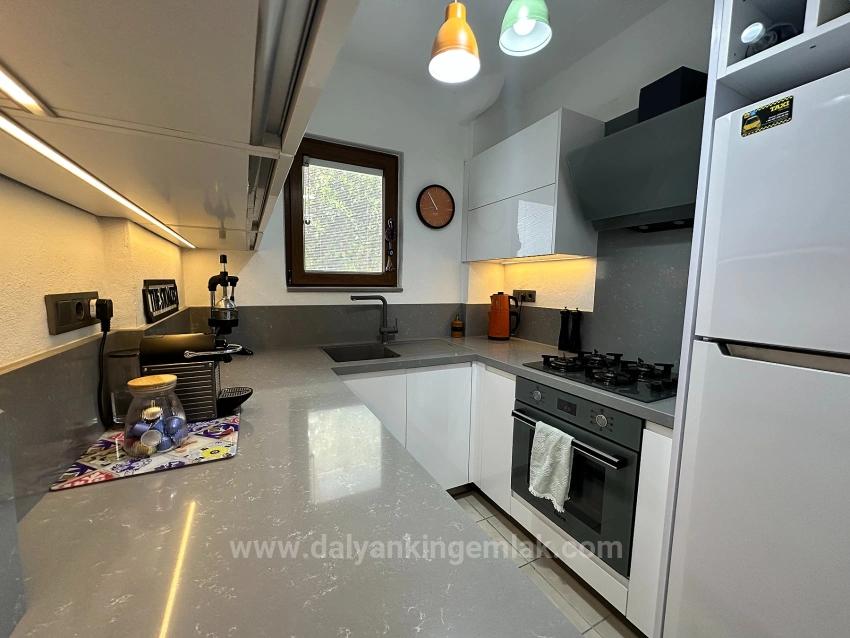 Dalyan Osmanağalar Bölgesinin 'De, Ortak Havuzlu Yarı Müstakil Dubleks Villa