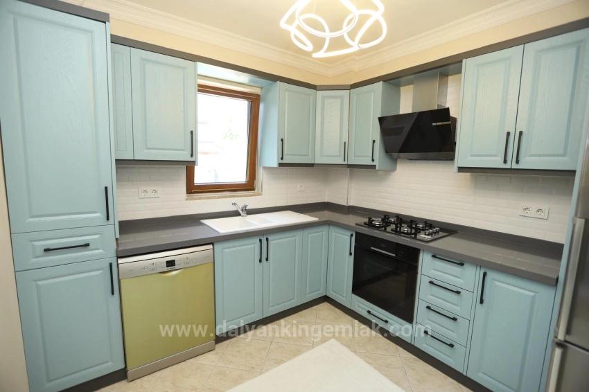 Dağ Manzaralı, Stil Sahibi Ve Tamamen Yenilenmiş Özel Villa