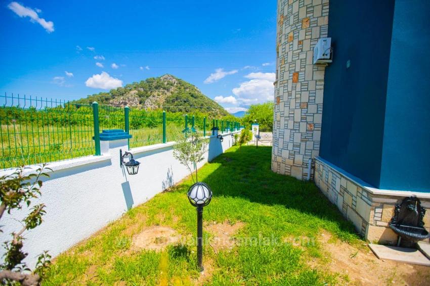 Dağ Manzaralı, Stil Sahibi Ve Tamamen Yenilenmiş Özel Villa