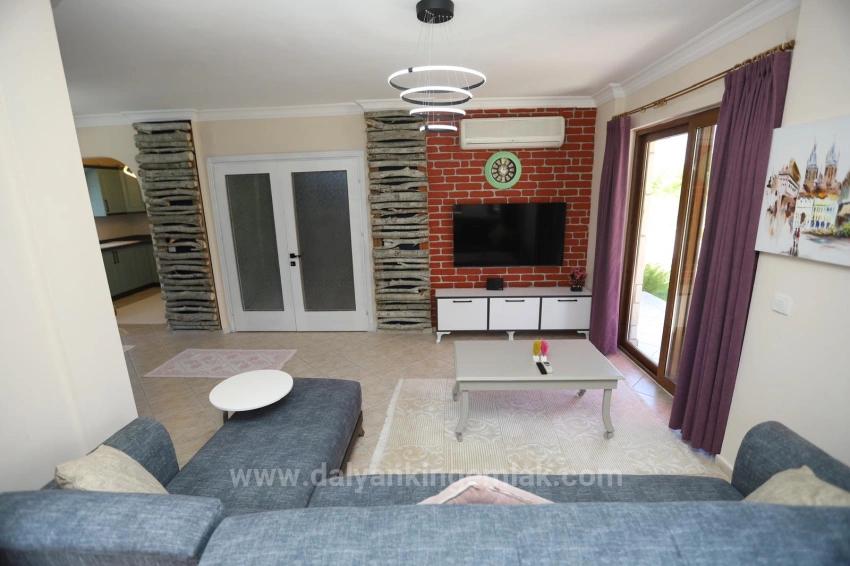 Dağ Manzaralı, Stil Sahibi Ve Tamamen Yenilenmiş Özel Villa