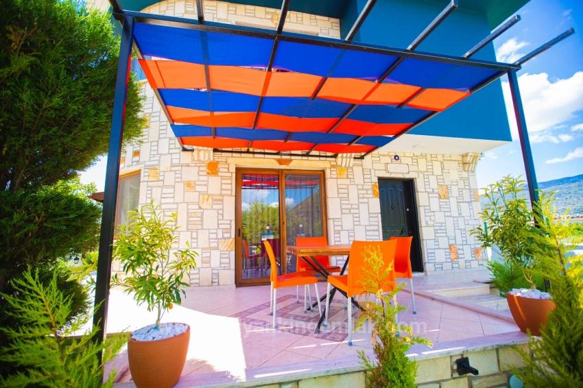 Dağ Manzaralı, Stil Sahibi Ve Tamamen Yenilenmiş Özel Villa