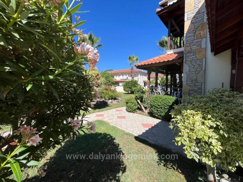 Rahat Ve Huzur Dolu Bir Zemin Kat Daire