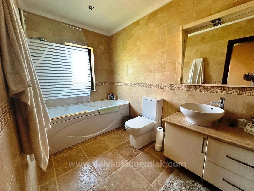 Dalyan’ın Kalbinde Eşi Benzeri Olmayan Saray Zarafetinde Bir Villa