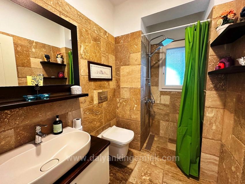 Dalyan Maraş 'Ta 5000 M2 Arsa İçerisinde Satılık Dubleks Villa