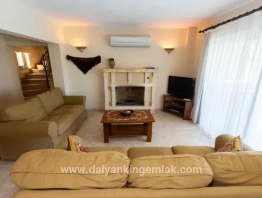 Ortaca Gökbel Mah. Satılık 3+1 Villa - 909 m²