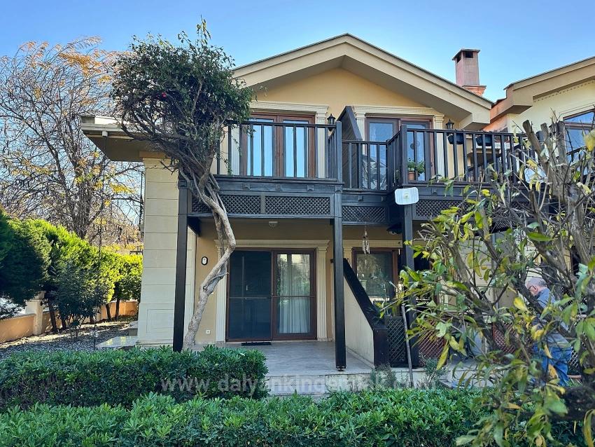 Dalyan Maraş Bölgesinde , Nehir Manzaralı Satılık Villa