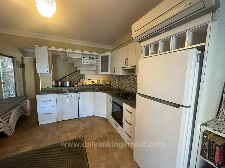 Dalyan Maraş Bölgesinde , Nehir Manzaralı Satılık Villa