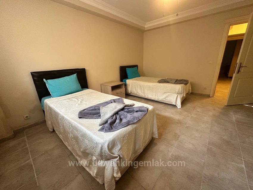 Dalyan Maraş Bölgesinde , Nehir Manzaralı Satılık Villa