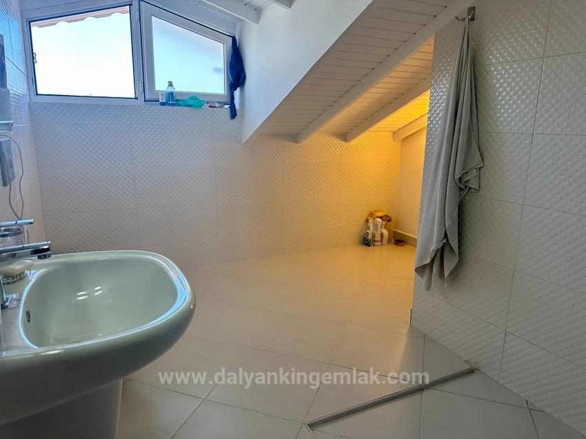 Dalyan Osmanağalar Da Site İçerisinde Satılık Tripleks Villa