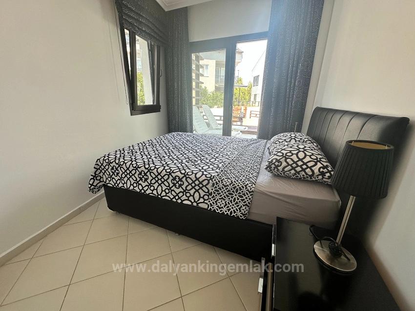 Nehirle Bütünleşen Modern Şıklık