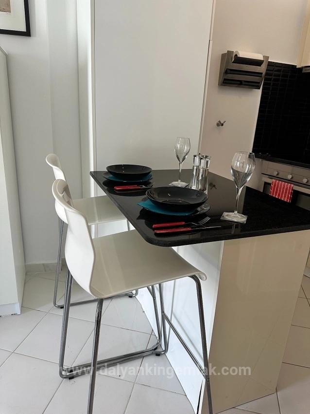 Nehirle Bütünleşen Modern Şıklık