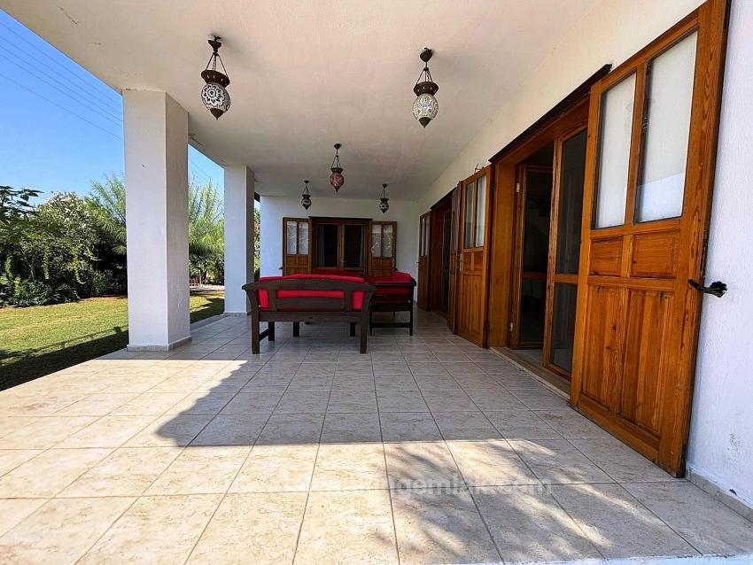 Dalyan Arıkbaşın Da Geleneksel Türk Mimarisi İzleri Taşıyan Satılık Müstakil Villa