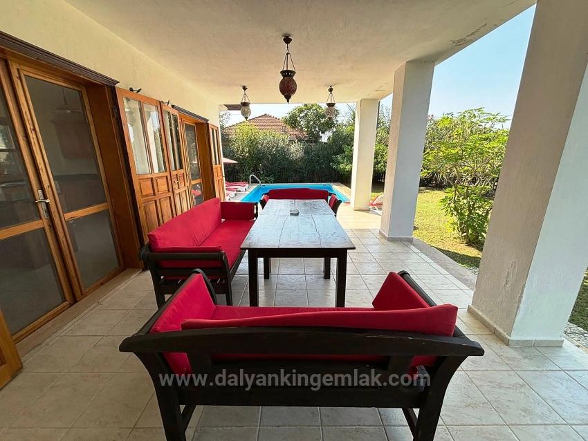 Dalyan Arıkbaşın Da Geleneksel Türk Mimarisi İzleri Taşıyan Satılık Müstakil Villa