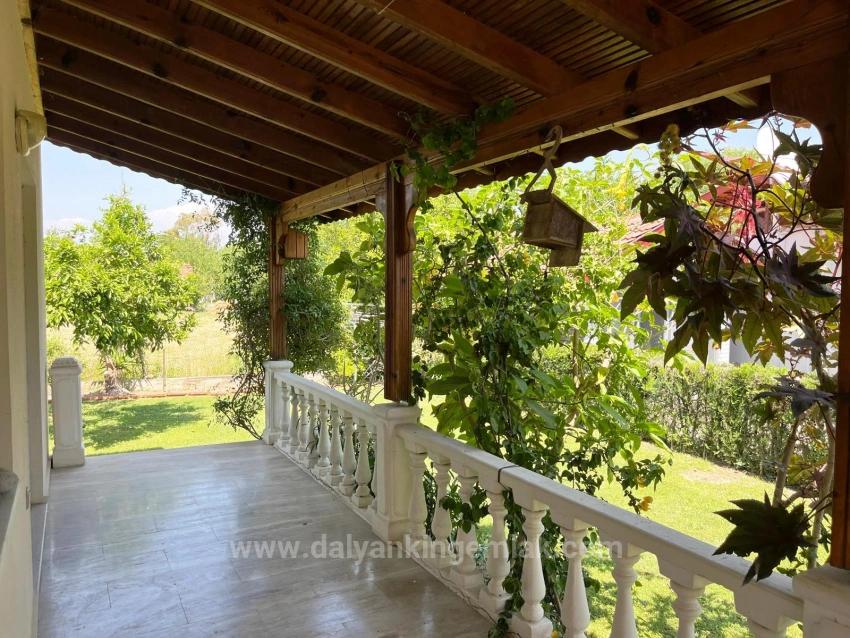 Dağların Fısıltısında Sakin Bir Hayat