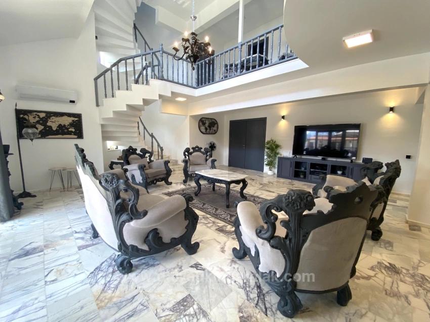 Dalyan Okçular Da Geniş Arsa Üzerinde Satılık Müstakil Villa