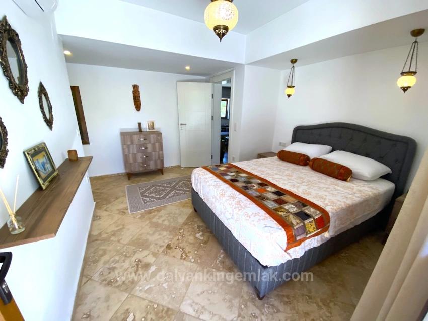 Dalyan Okçular Da Geniş Arsa Üzerinde Satılık Müstakil Villa