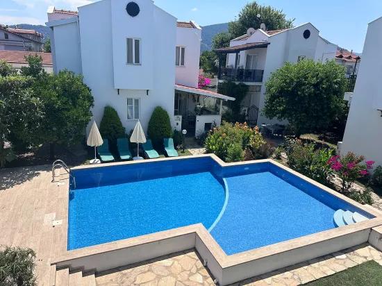 Akdeniz Esintili Şık Villa