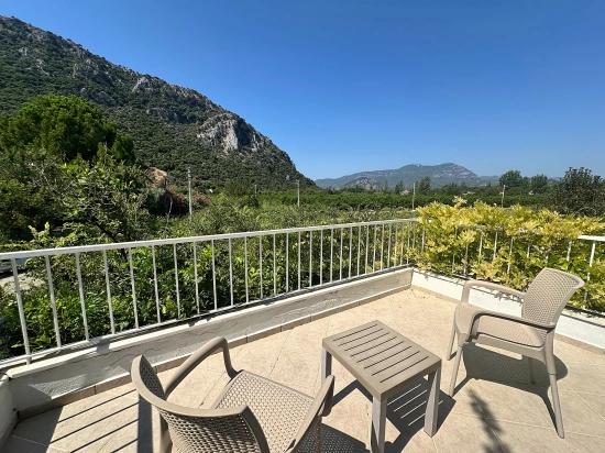 Marmarlı’da Zen Sığınağı – Dalyan’a Yakın Huzurlu İki Yatak Odalı Villa
